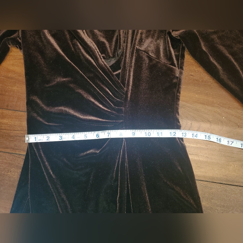 Elegant Brown Velvet Faux Wrap Dress By Connected Apparel Size 10 - Picture 3 of 10